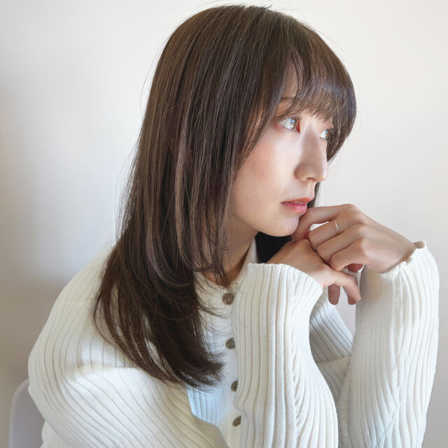 白髪染め・透明感のあるスタイルで輝く大人の女性に